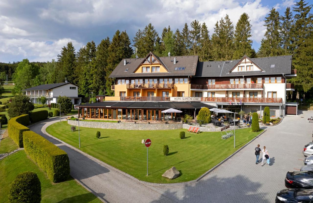 Hotel SLUNEČNÁ LOUKA Lipno nad Vltavou Buitenkant foto